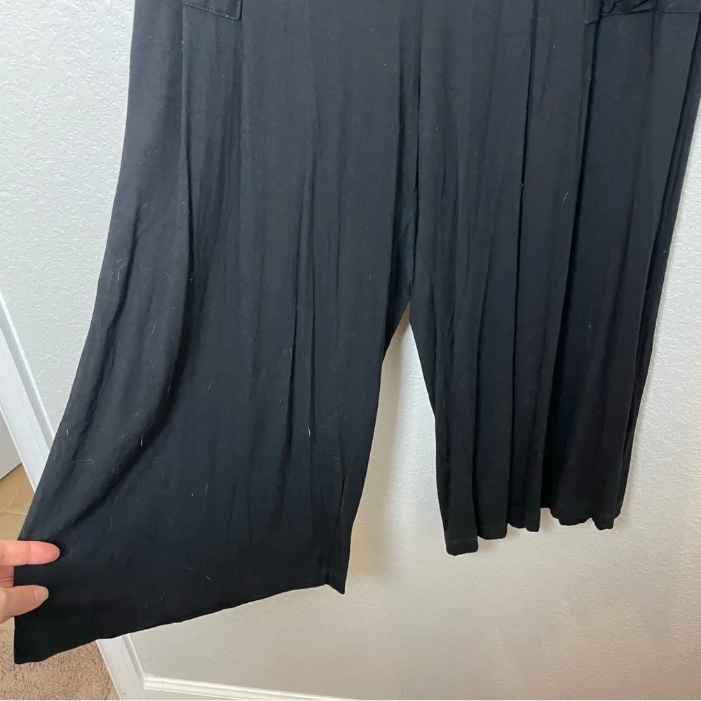 Loving People Stretchy Black Short Sleeve Cropped Jumpsuit Size L